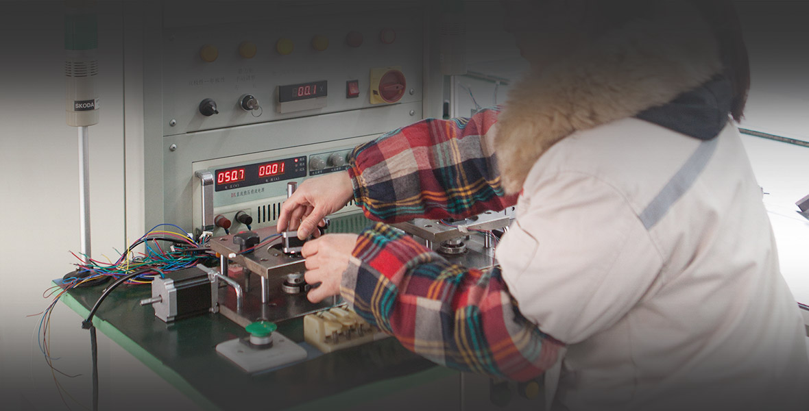 Test motor performance parameters before leaving the factory image